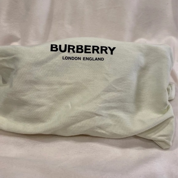 Burberry Small Cannon Bum Bag. It’s still in very good condition. - Picture 6 of 6